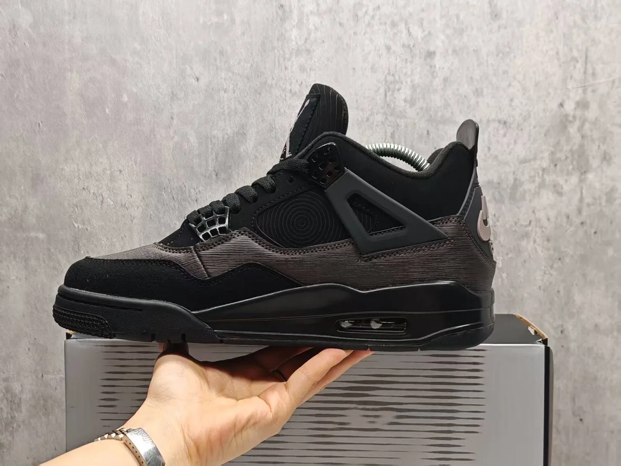 Air Jordan 4 কালো গাঢ় ধূসর টেক্সচার্ড আপার বাস্কেটবল জুতো 11