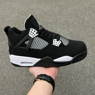 Air Jordan 4 काले और सफेद बास्केटबॉल जूते