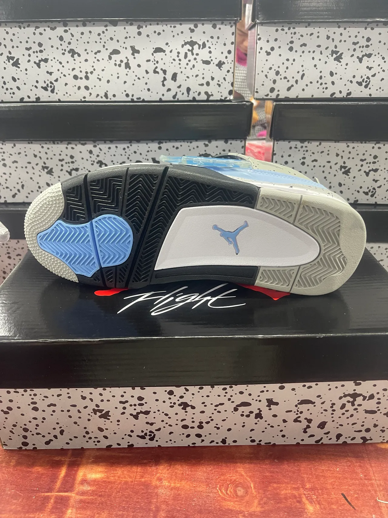 Tênis de basquete Air Jordan 4 azul-claro salpicado 2