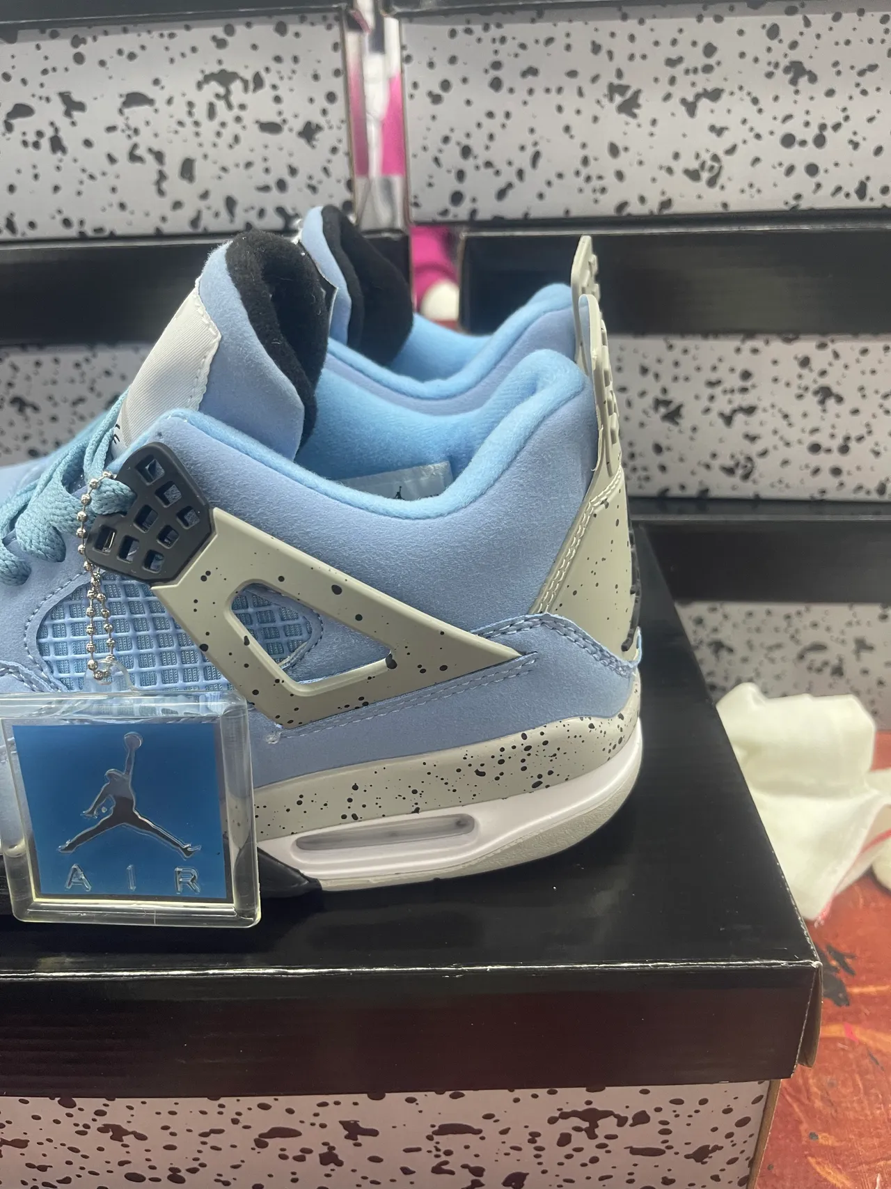 Tênis de basquete Air Jordan 4 azul-claro salpicado 7