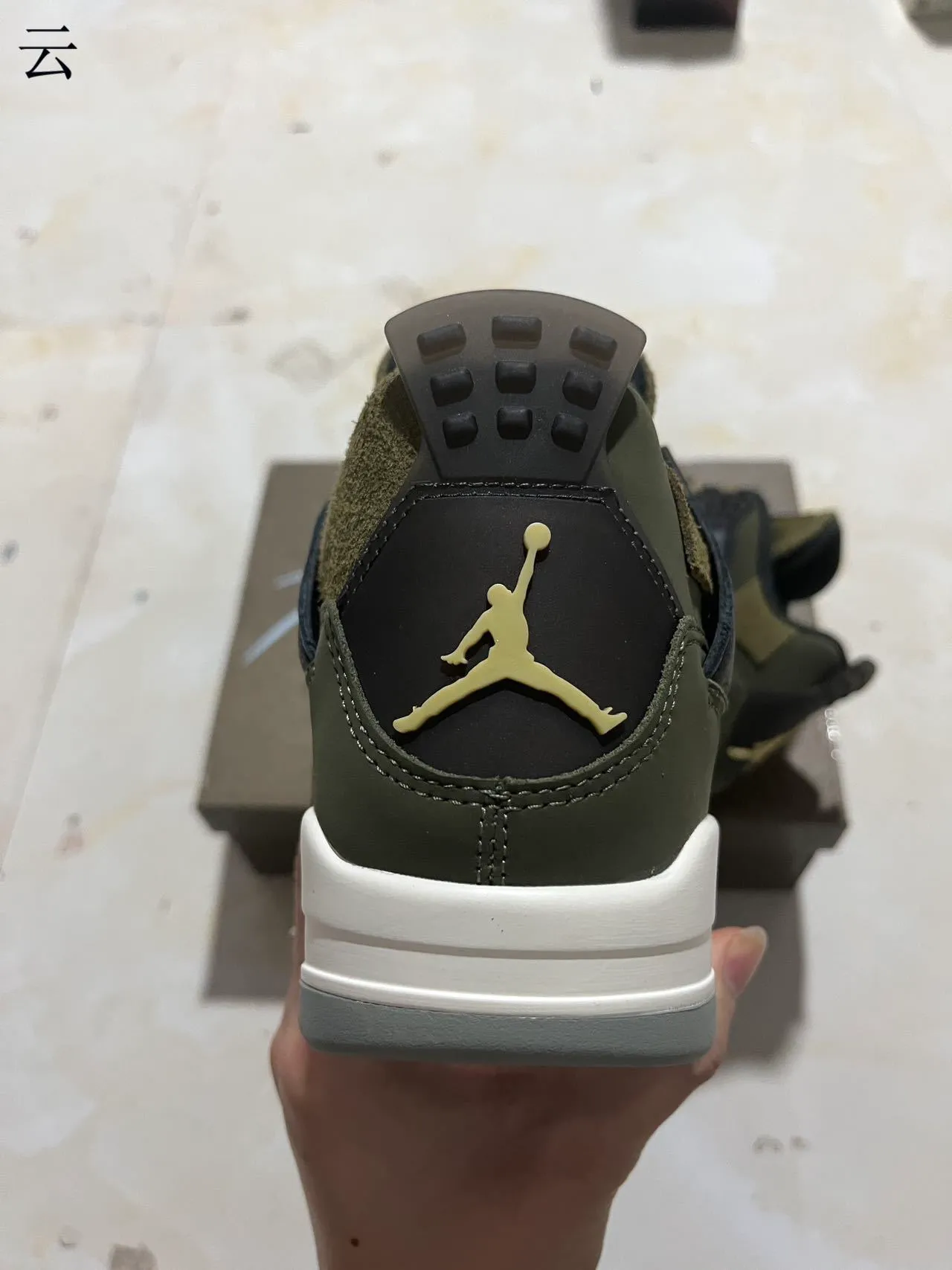 Air Jordan 4 जैतूनी हरा काला सफेद बास्केटबॉल जूते 5