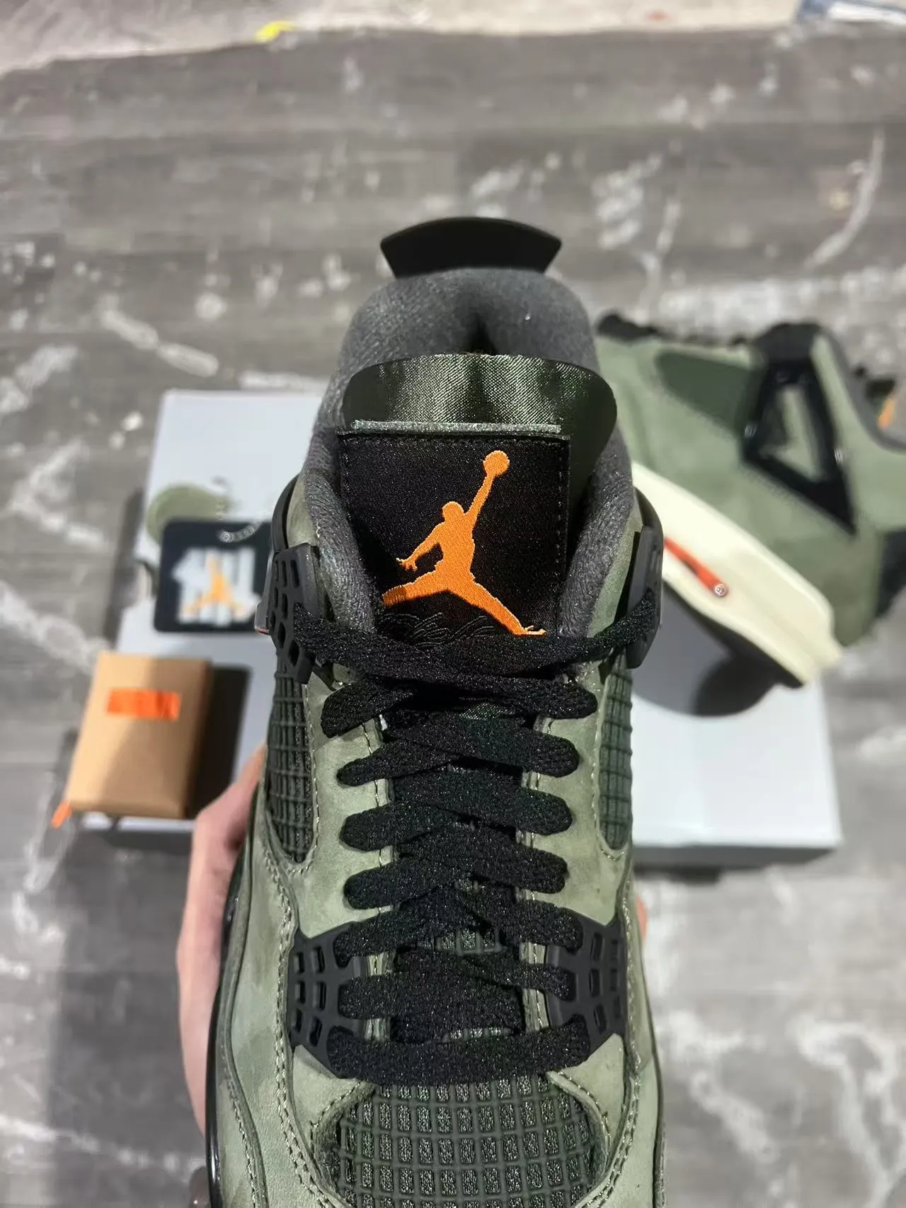 Air Jordan 4 Chaussures de Basketball Vert Olive Daim Noir Cage 3