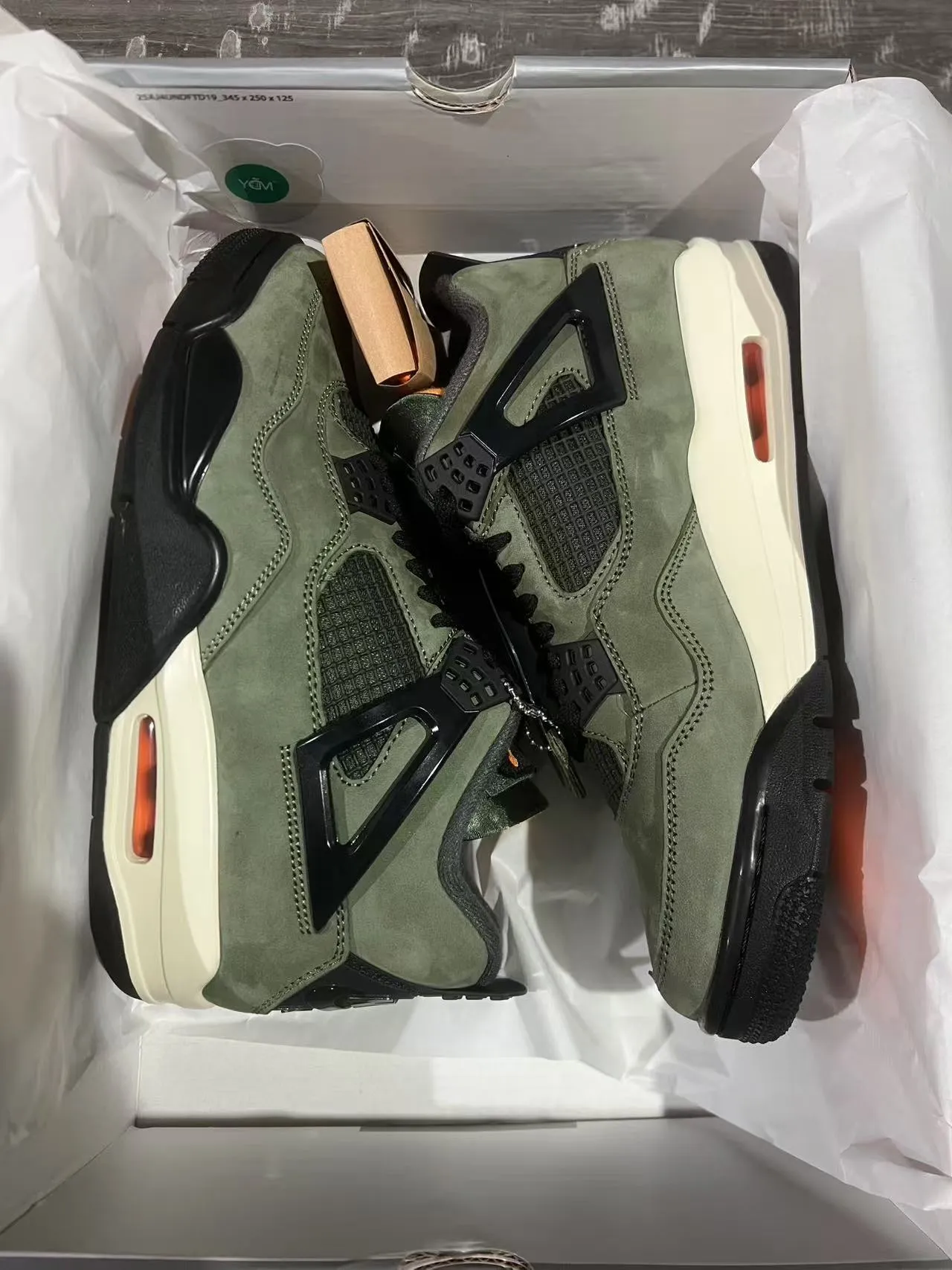 Air Jordan 4 Chaussures de Basketball Vert Olive Daim Noir Cage 8