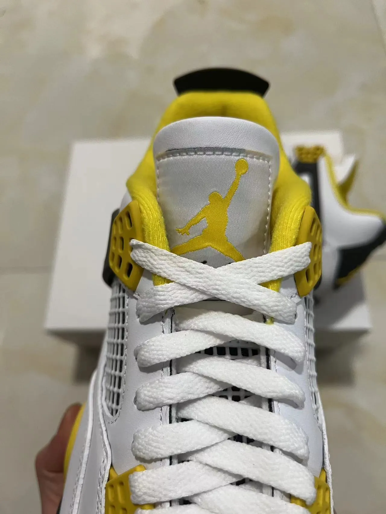 Air Jordan 4 tênis de basquete branco preto amarelo 9