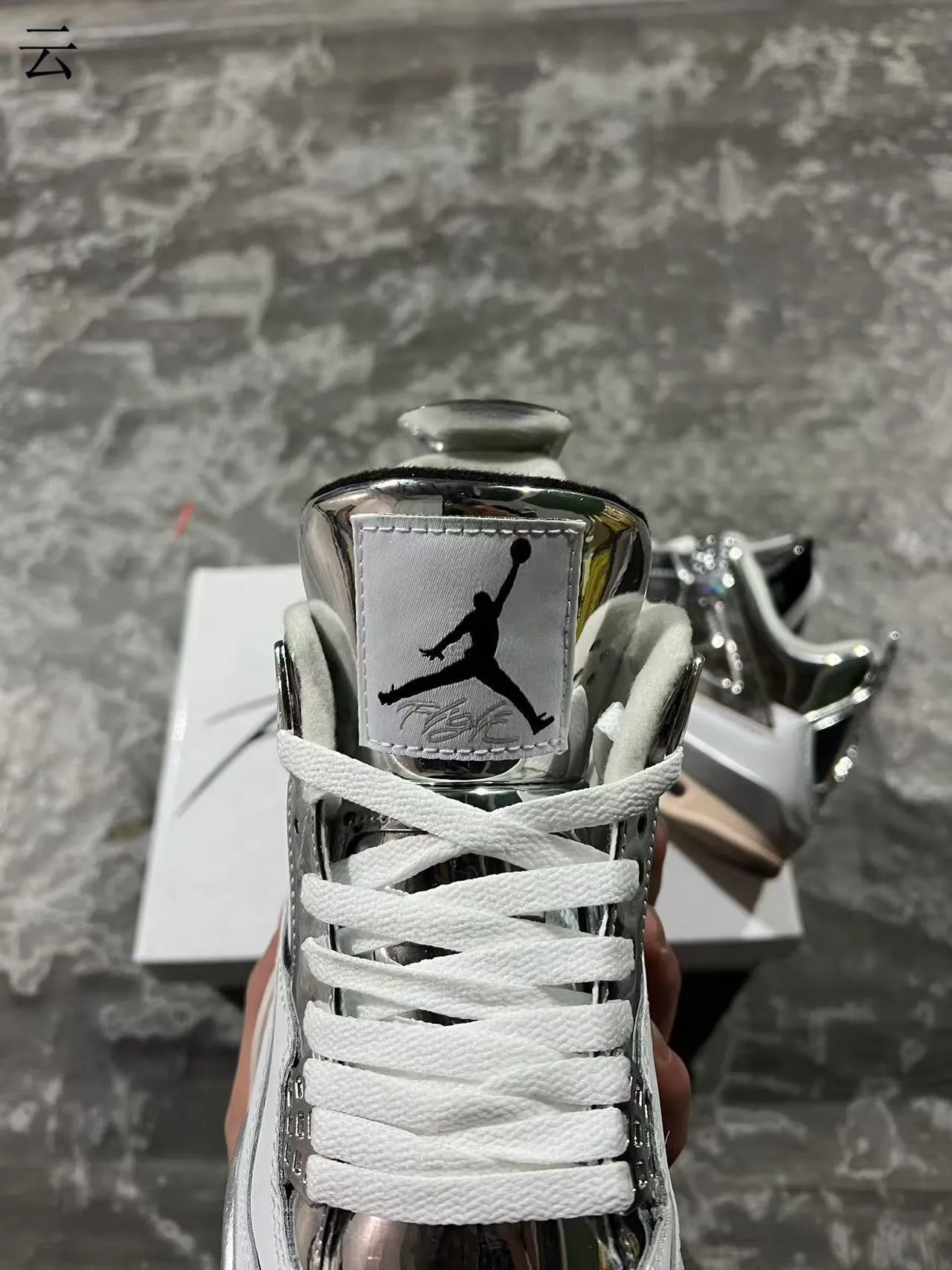 Tênis de basquete Air Jordan 4 branco prata metálica 4