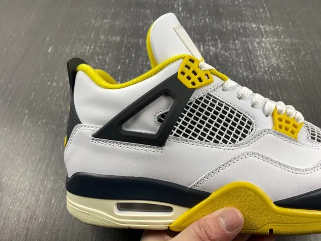 Air Jordan 4 সাদা হলুদ নেভি বাস্কেটবল জুতো 10