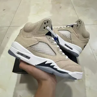 Air Jordan 5 বেইজ সোয়েড হাই-টপ বাস্কেটবল জুতো
