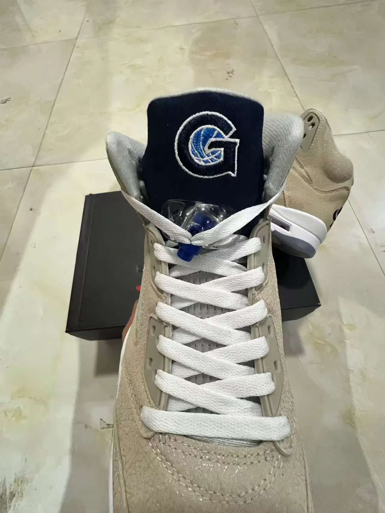 Air Jordan 5 বেইজ সোয়েড হাই-টপ বাস্কেটবল জুতো 4