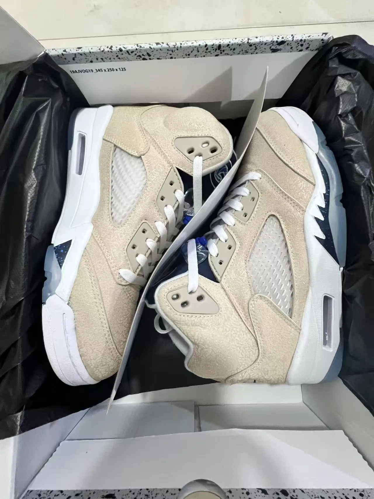 Air Jordan 5 বেইজ সোয়েড হাই-টপ বাস্কেটবল জুতো 9