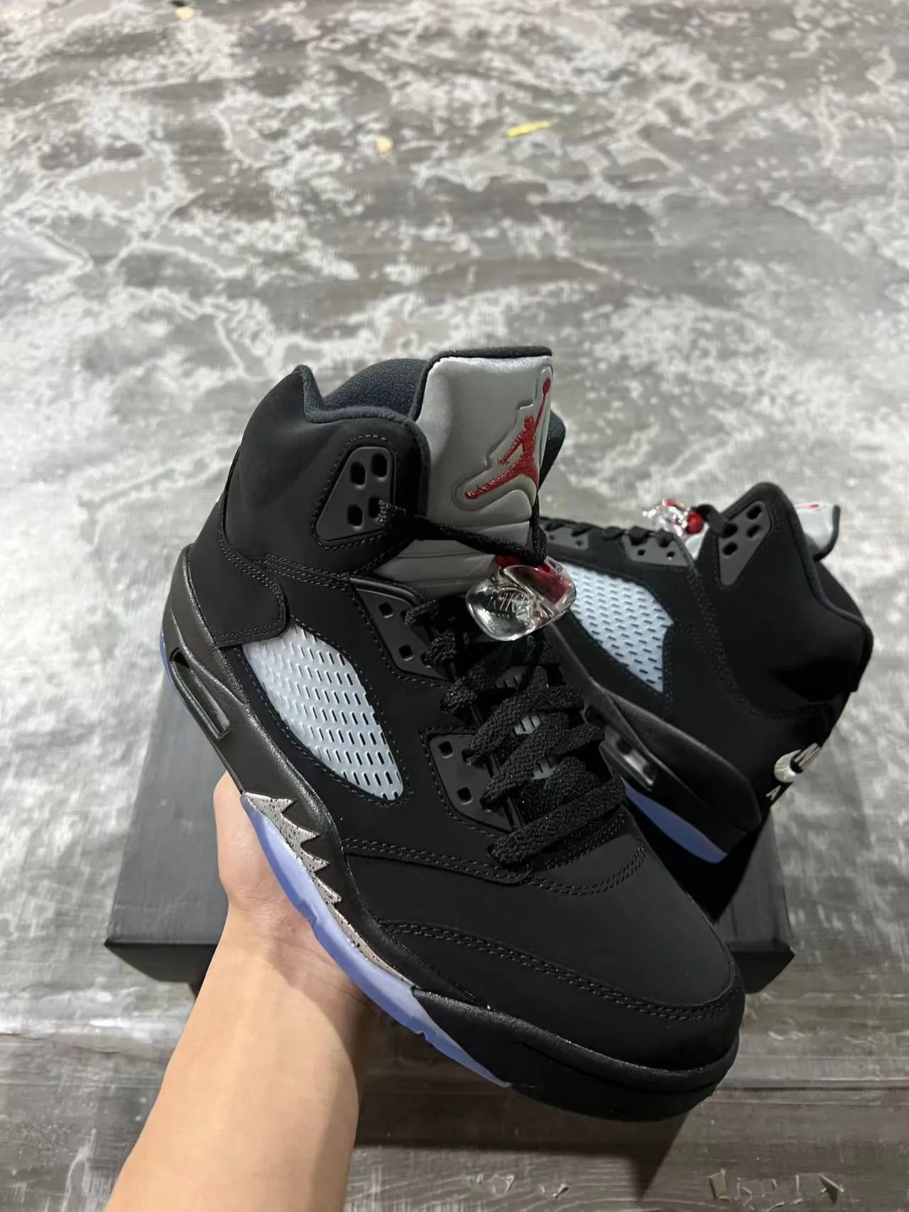 Air Jordan 5 কালো হালকা নীল স্বচ্ছ আউটসোল বাস্কেটবল জুতো 2