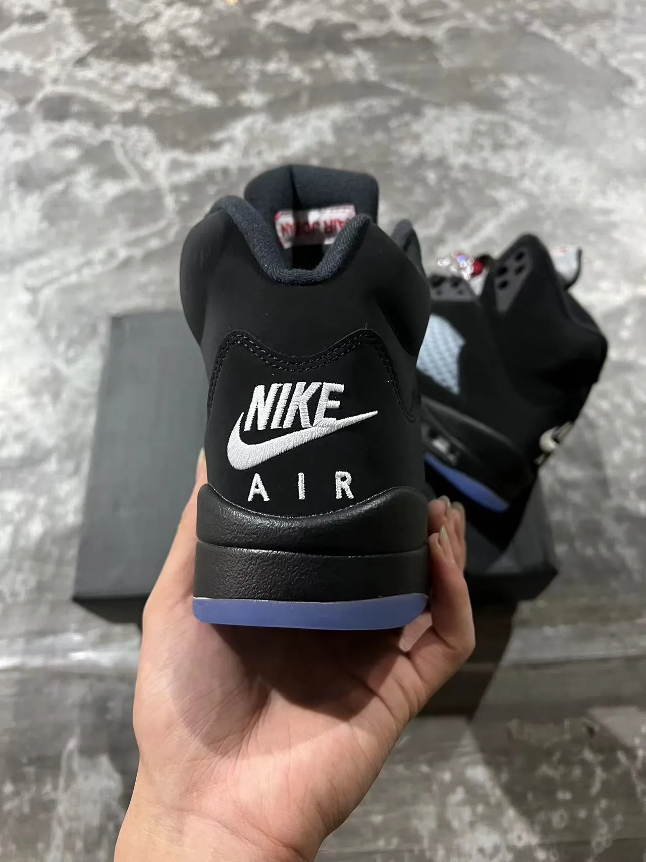 Air Jordan 5 কালো হালকা নীল স্বচ্ছ আউটসোল বাস্কেটবল জুতো 8