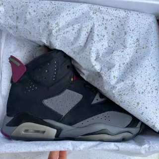 Air Jordan 6 ब्लैक ग्रे मैजेंटा हील टैब बास्केटबॉल जूते