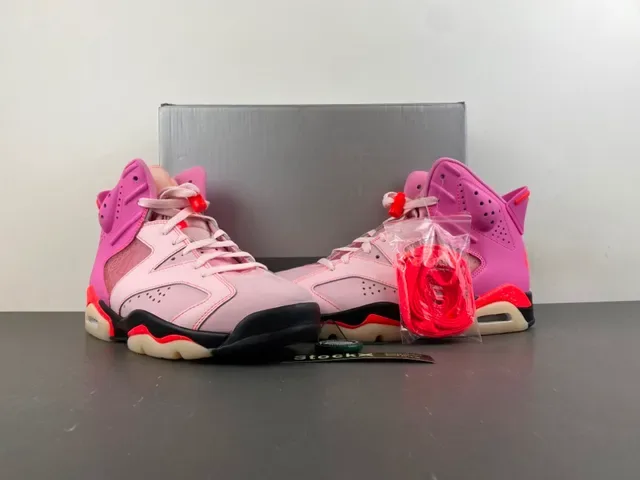 Air Jordan 6 गुलाबी और हल्की गुलाबी बास्केटबॉल जूते 12