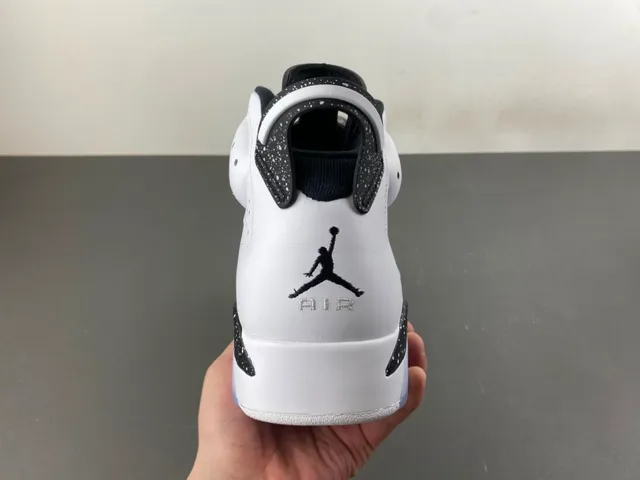 Zapatillas de baloncesto Air Jordan 6 con entresuela moteada en blanco y negro 4