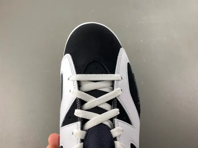 Zapatillas de baloncesto Air Jordan 6 con entresuela moteada en blanco y negro 5