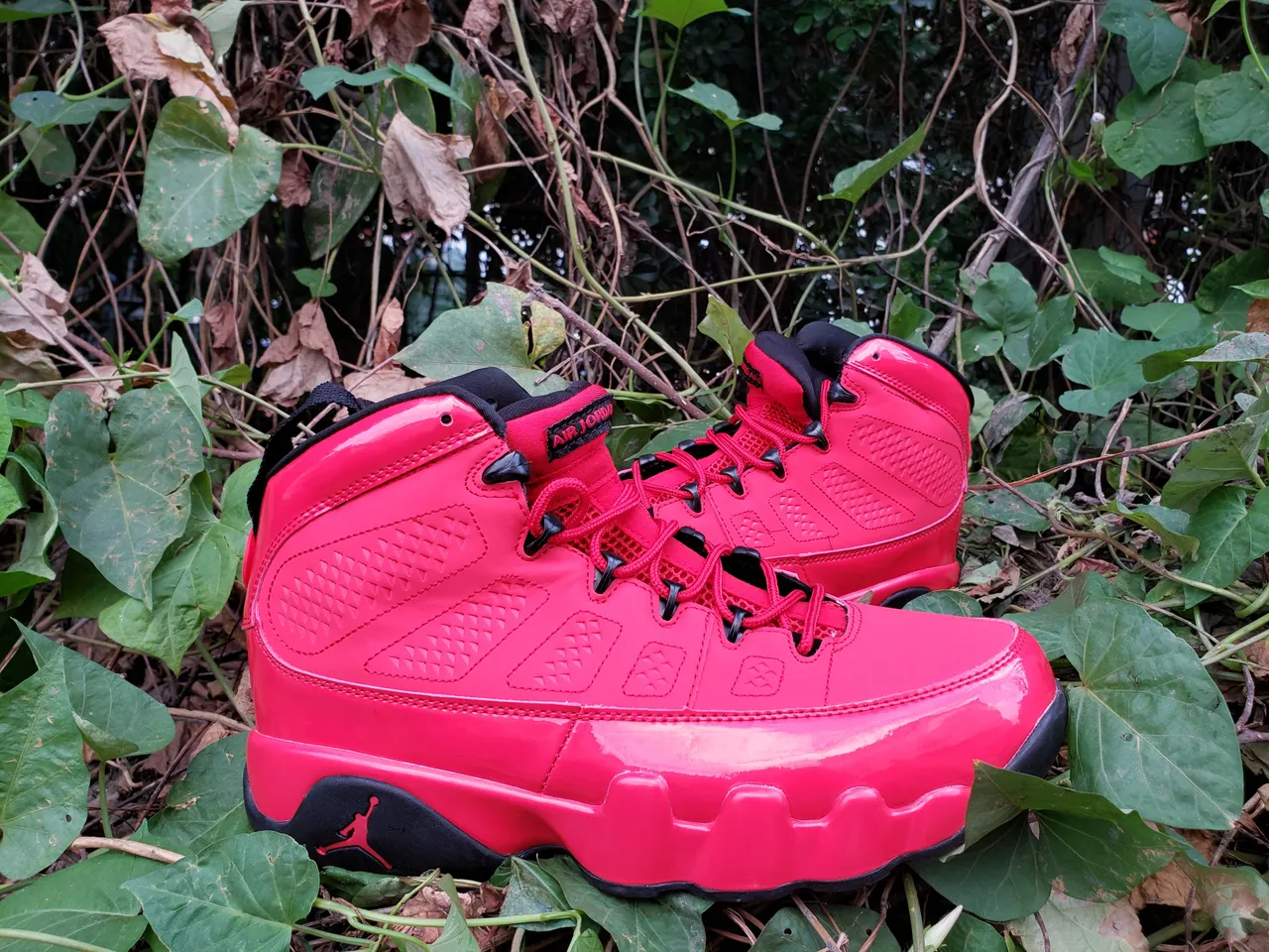 Zapatillas de baloncesto Air Jordan 9 rojo y negro brillante 2