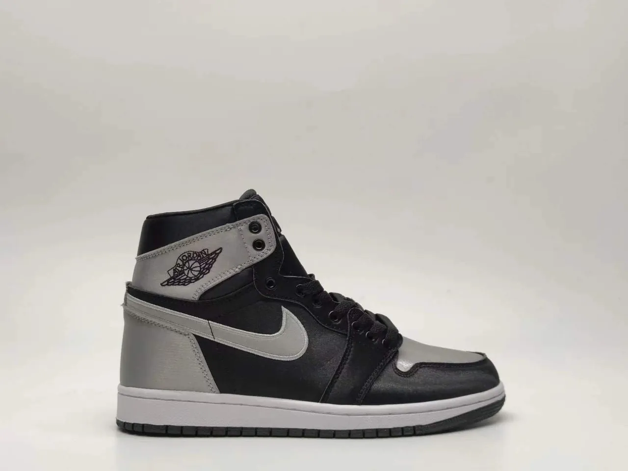 Chaussures de basketball montantes Air Jordan avec empeigne en cuir et matière synthétique Noir et Gris 2