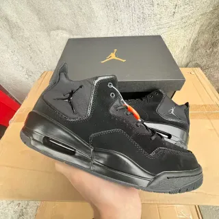 Tênis de basquete de cano alto Air Jordan em camurça e couro preto