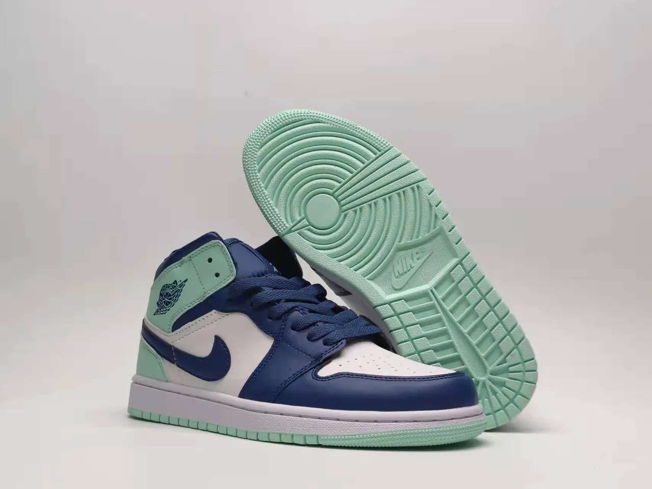 Air Jordan Chaussures de Basket Navy Green Hautes en Cuir et Recouvrement Synthétique 2