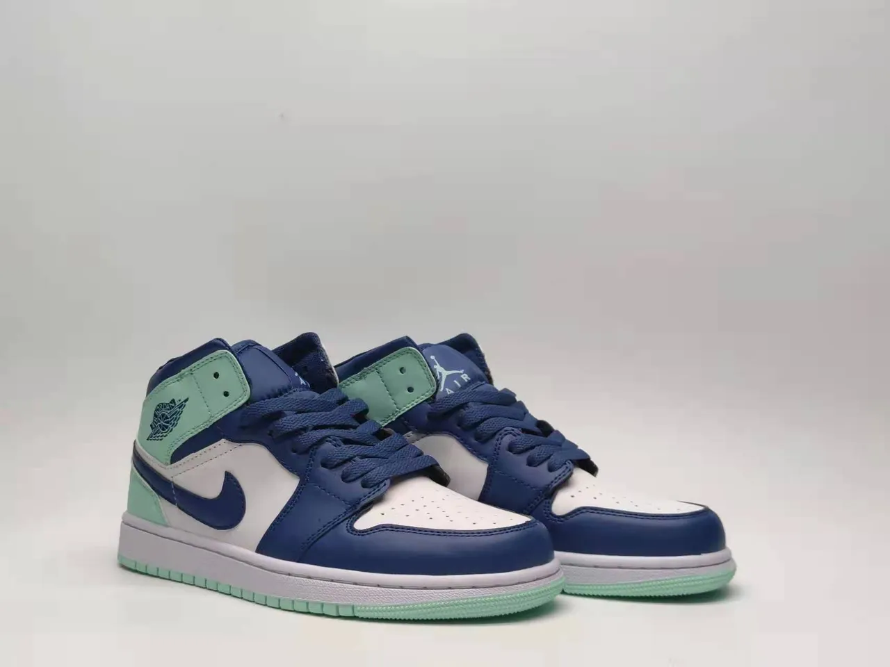 Air Jordan Chaussures de Basket Navy Green Hautes en Cuir et Recouvrement Synthétique 3