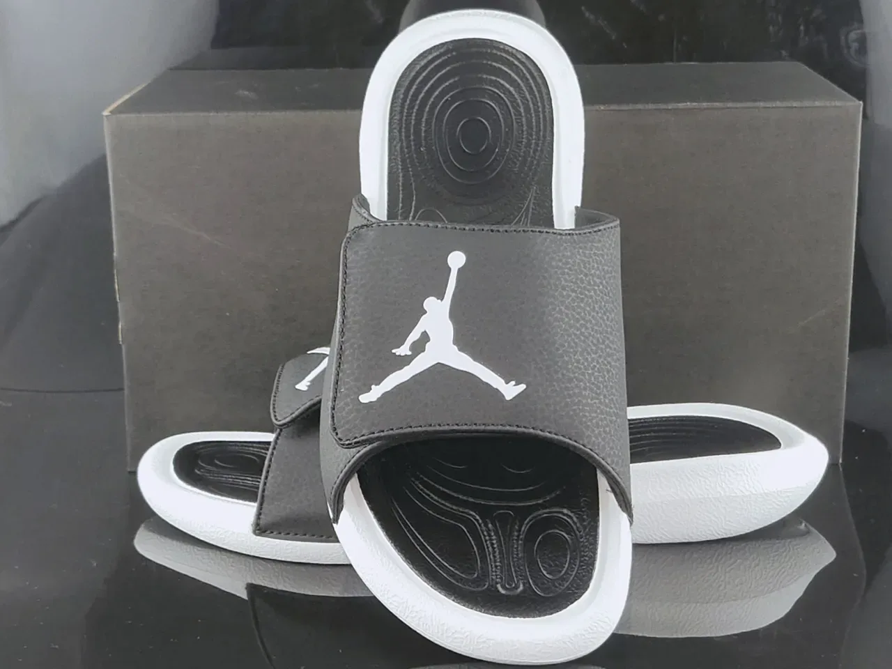 Air Jordan Slide Preto e Branco 3