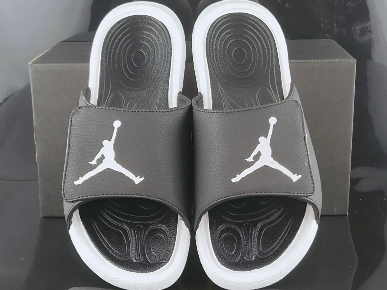 Air Jordan Slide Preto e Branco 5