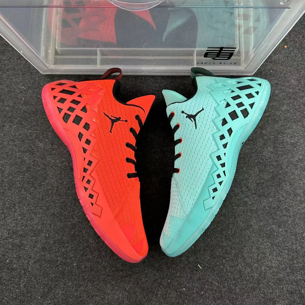 Air Jordan XXXIX 白蓝针织鞋面几何网格笼篮球鞋 5