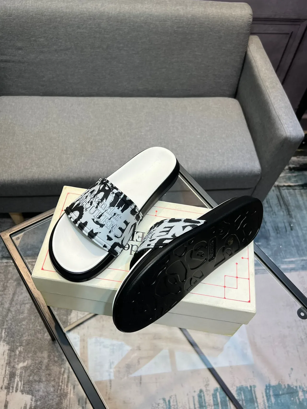 Alexander McQueen Graphic Print Platform Slide Slippers 4