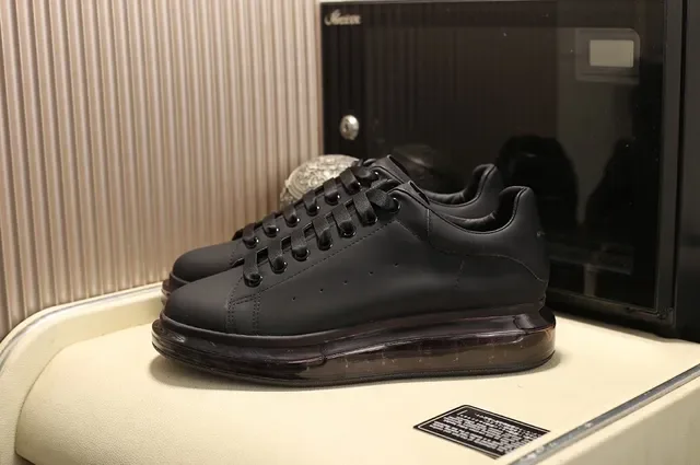 Alexander McQueen Oversized Sneaker Black Lifestyle Sneakers 9