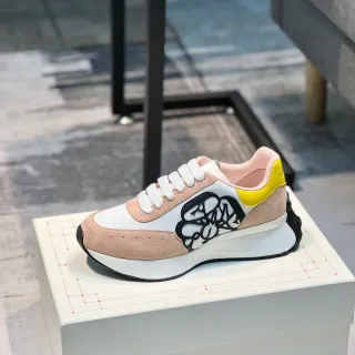 Alexander McQueen Oversized Sneaker सफेद भूरा गुलाबी पीला लाइफस्टाइल स्नीकर्स