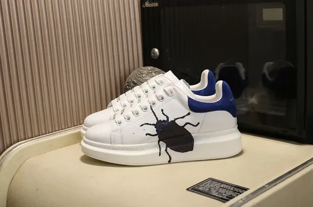 Alexander McQueen Oversized Sneaker White Blue Beetle Lifestyle Sneakers 4