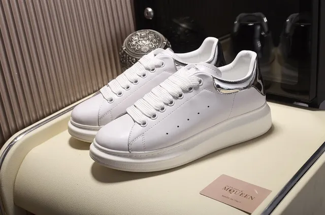 Alexander McQueen Oversized Sneaker White Silver Sole Smooth Leather Lifestyle Sneakers 7