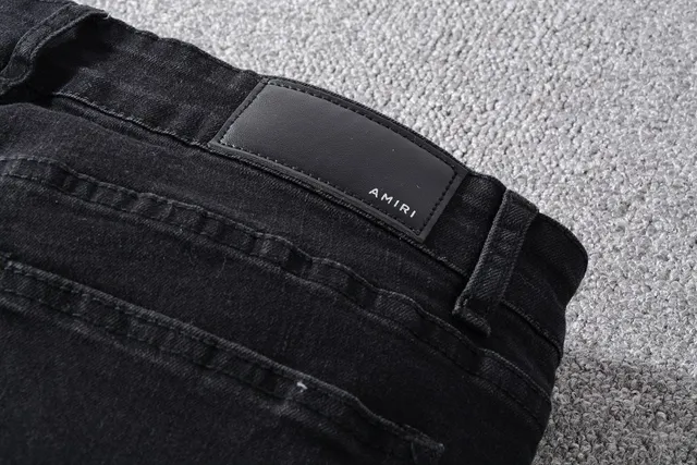 Amiri Calça Jeans Preta Slim-Fit com Desgaste 3