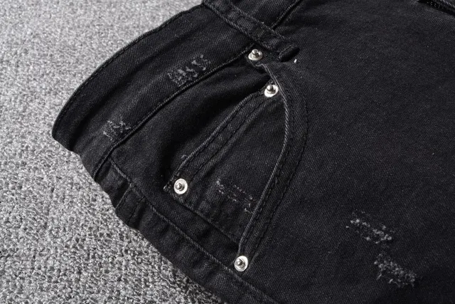 Amiri Calça Jeans Preta Slim-Fit com Desgaste 7