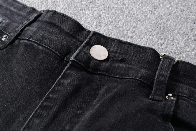 Amiri Calça Jeans Preta Slim-Fit com Desgaste 11