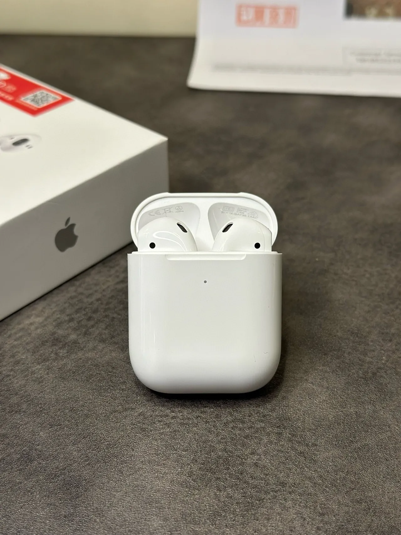 Apple AirPods सफेद स्टेम-स्टाइल चमकदार TWS ईयरबड्स 8