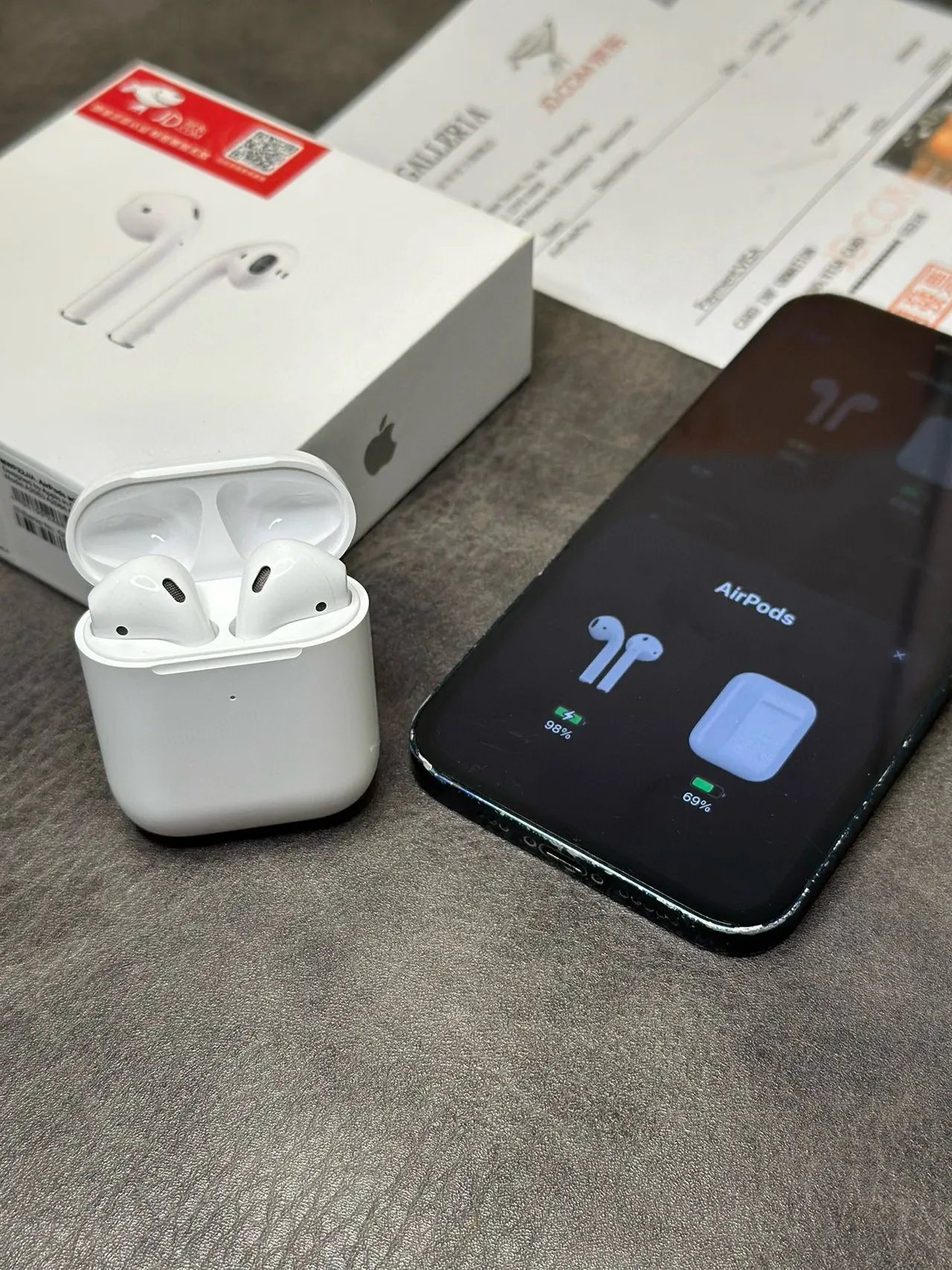 Apple AirPods सफेद स्टेम-स्टाइल चमकदार TWS ईयरबड्स 10