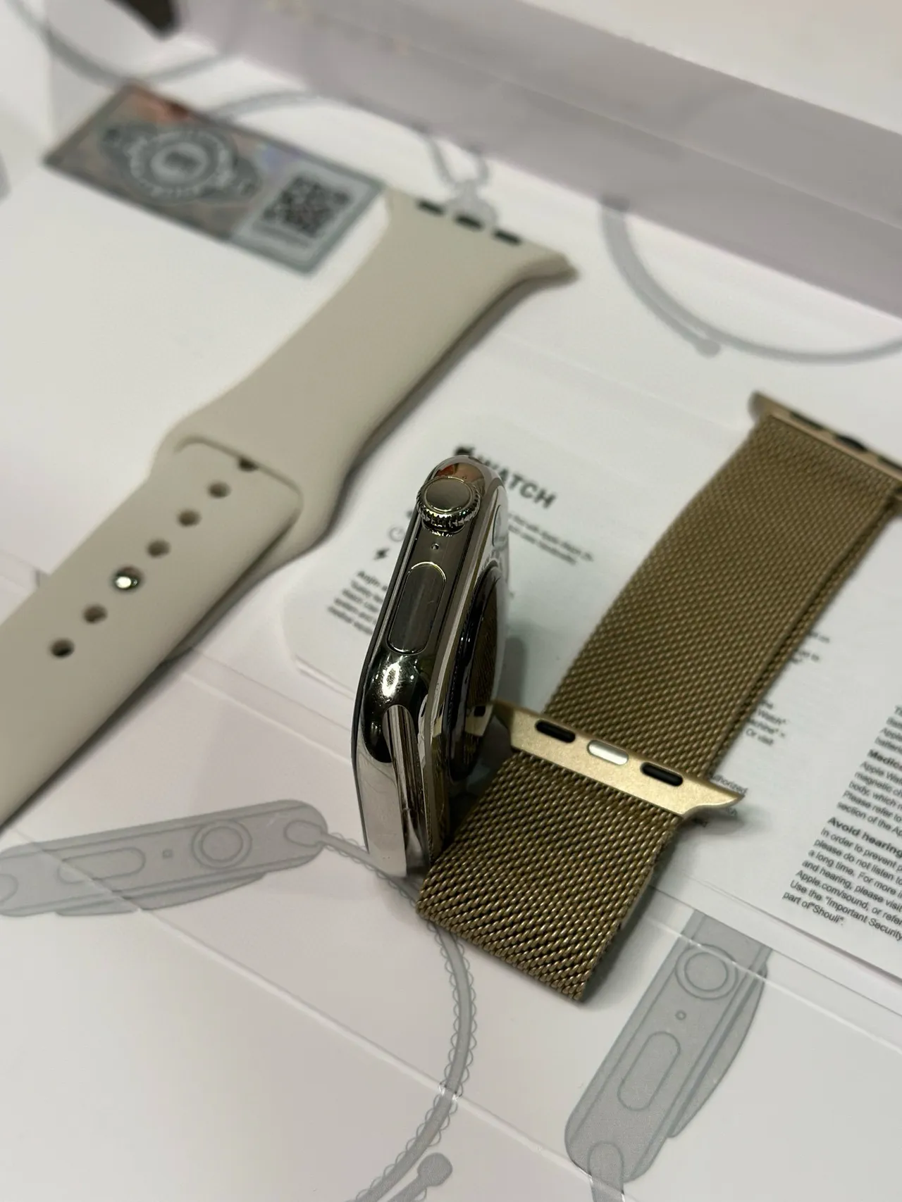 Apple Silver Beige Stainless Steel Case Flat-Edged Rectangular Display Sports Watch 6