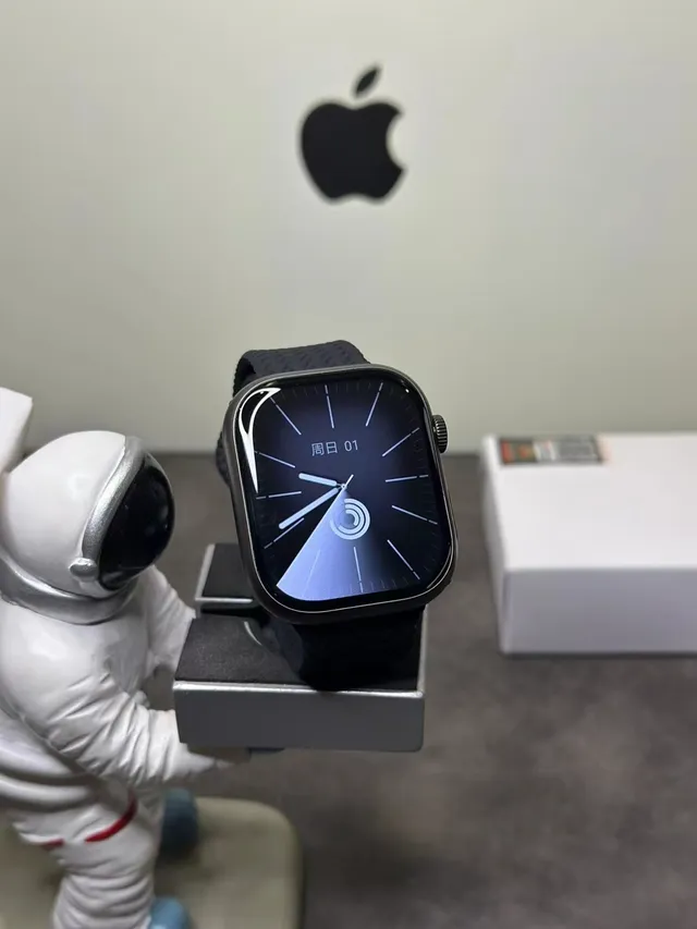 Apple Watch Noir Beige Boîtier Rectangulaire Arrondi Bandes Sportives Tissées Montre Sport 17
