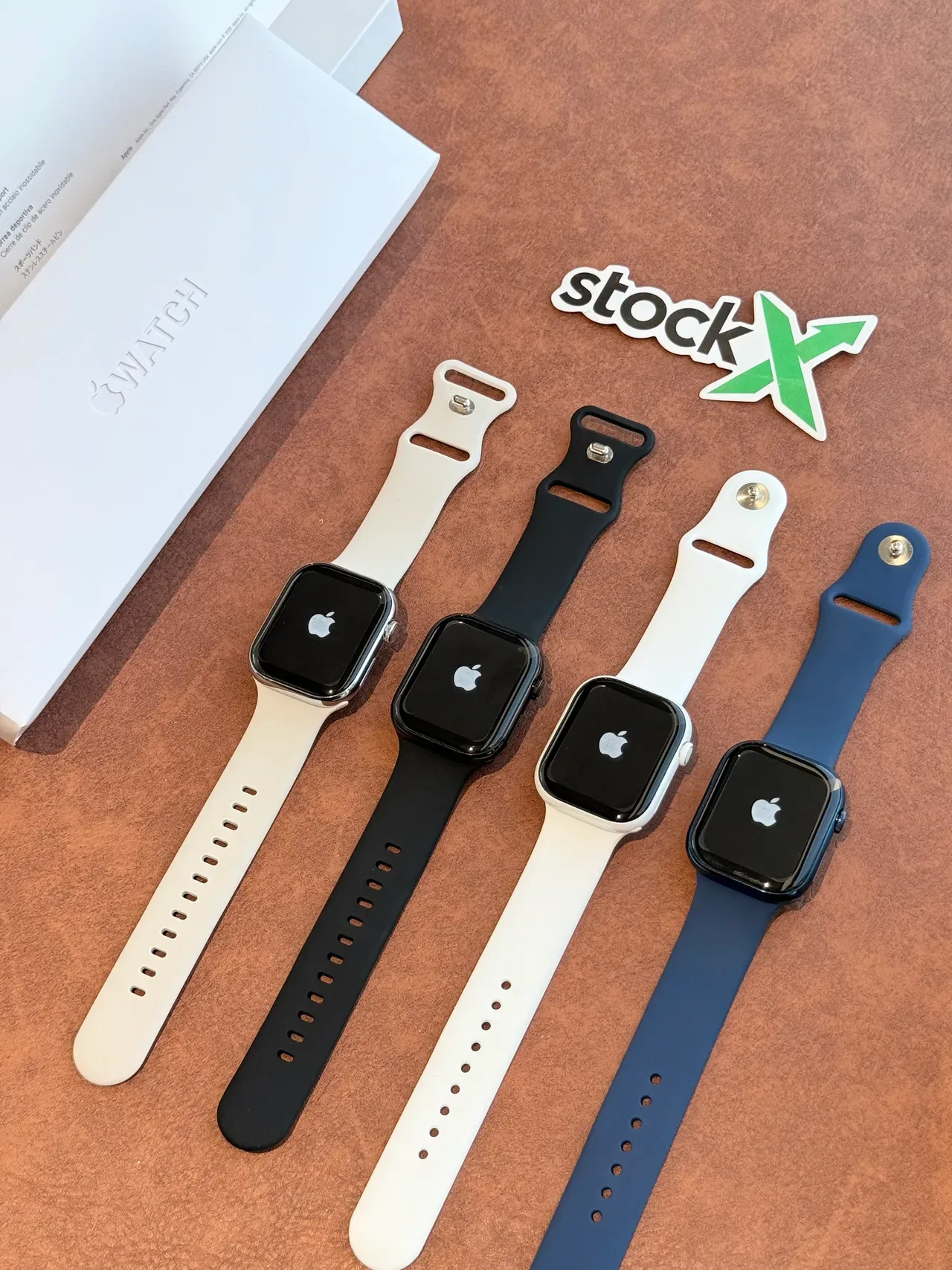 Apple White Black Square-Faced Silicone Band Sports Watch 18