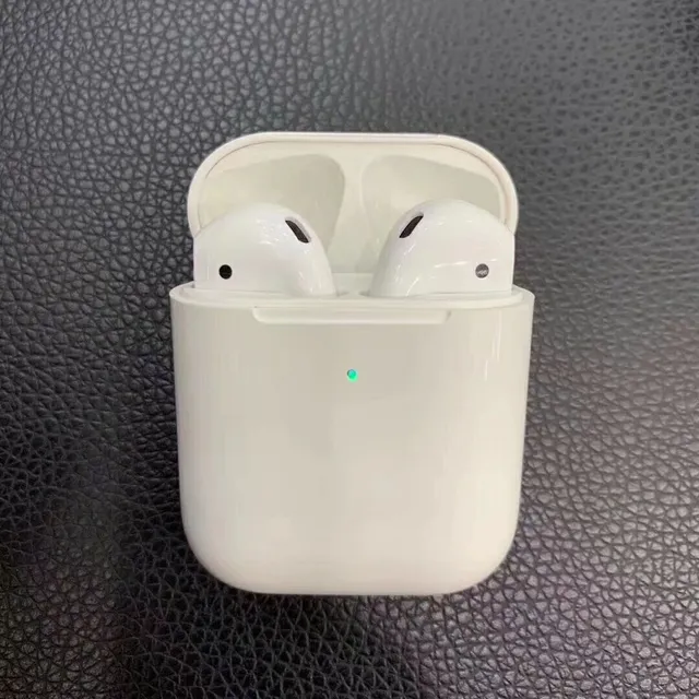 Apple সাদা ধূসর স্টেম-স্টাইল চকচকে ফিনিশ TWS ইয়ারবাড 6
