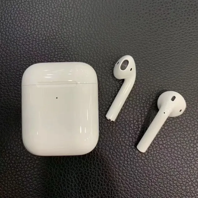 Apple সাদা ধূসর স্টেম-স্টাইল চকচকে ফিনিশ TWS ইয়ারবাড 7
