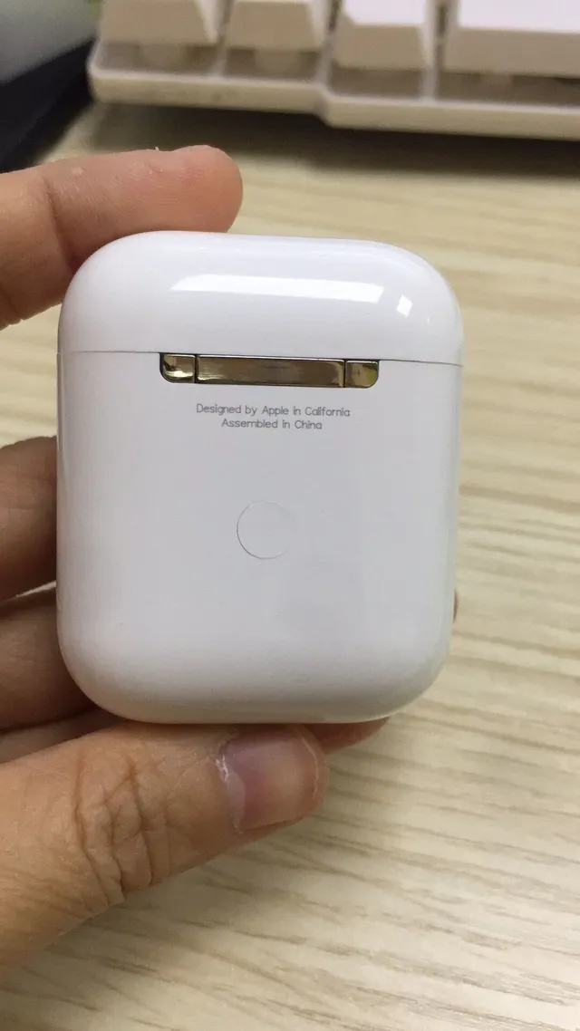 Apple সাদা ধূসর স্টেম-স্টাইল চকচকে ফিনিশ TWS ইয়ারবাড 11
