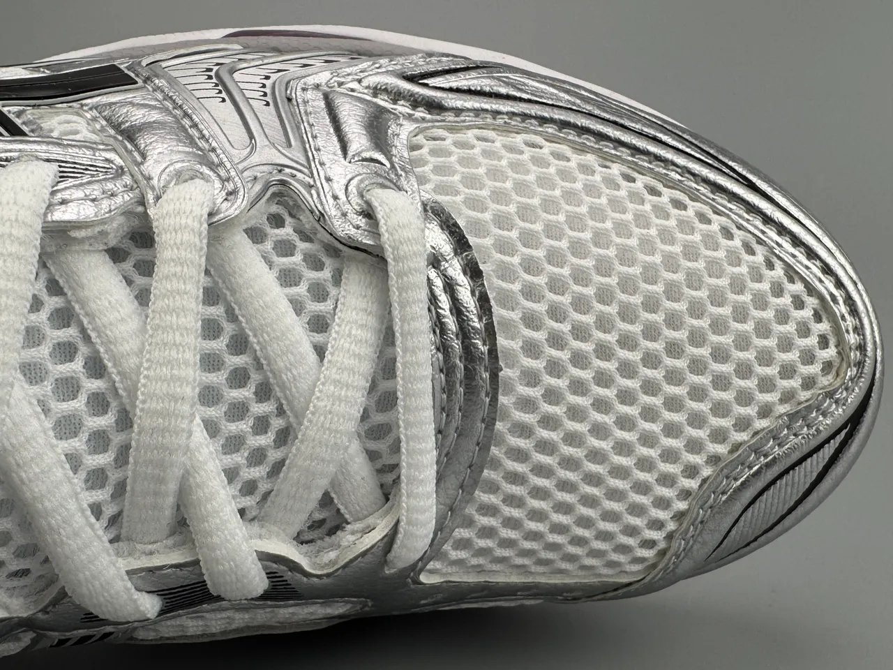 ASICS Gel-Kayano 银白紫色跑鞋 6