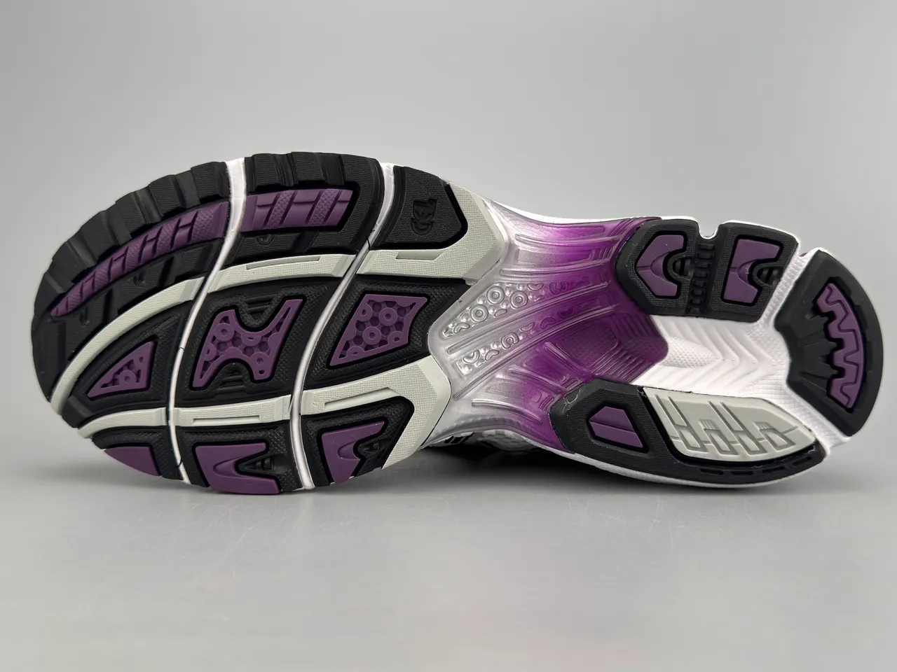 ASICS Gel-Kayano 银白紫色跑鞋 8