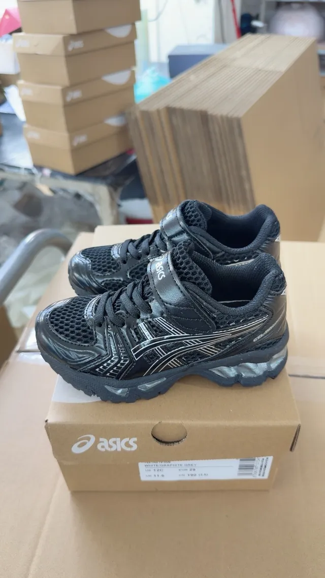 ASICS Pink Silver Mesh Upper Synthetic Overlays Running Shoes 7