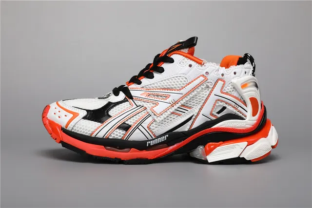 ASICS Runner সাদা নারাঙ্গি কালো দৌড়ের জুতো 9