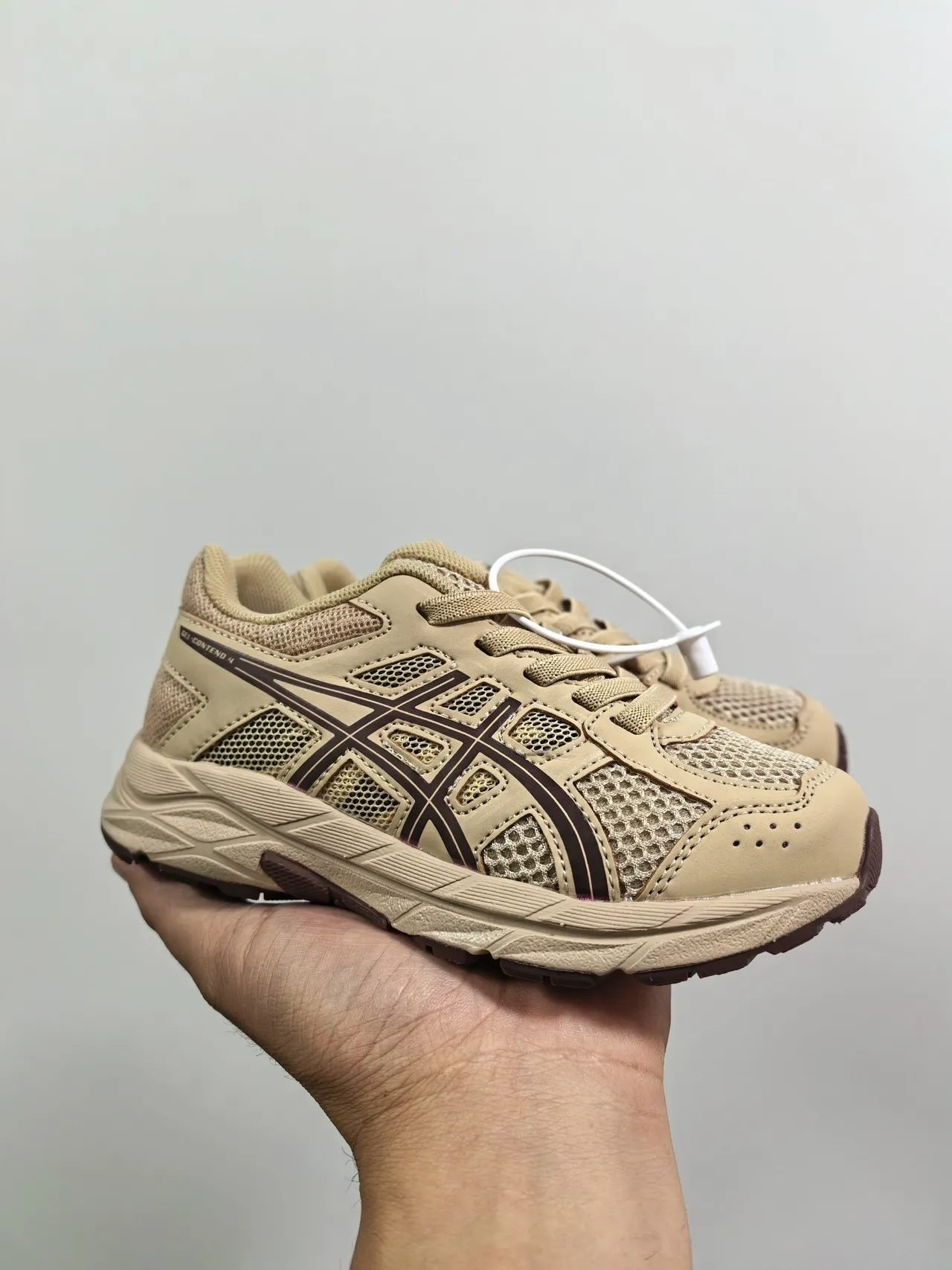 ASICS 白黑 网布鞋面 合成覆盖 跑鞋 23