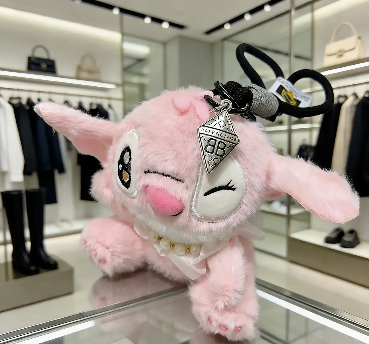 Balenciaga BB Logo Rose Blanc Personnage Peluche Col Nœud Satin Sac à Main 5