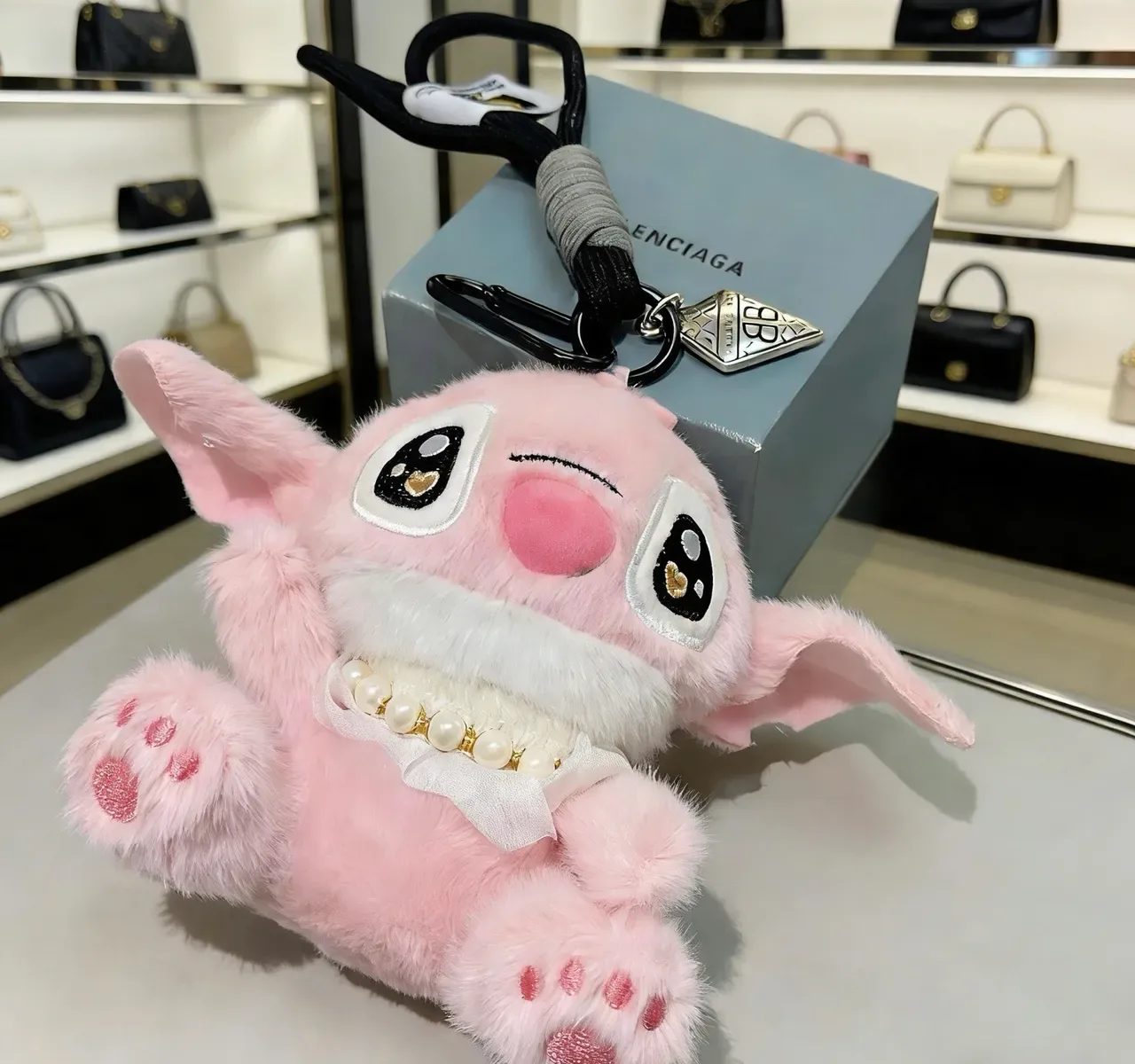 Balenciaga BB Logo Rose Blanc Personnage Peluche Col Nœud Satin Sac à Main 7